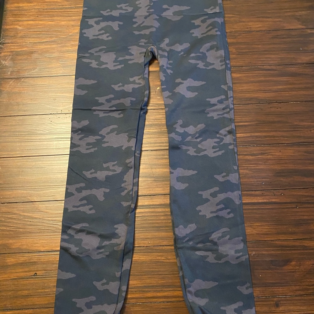 SPANX camo legging
